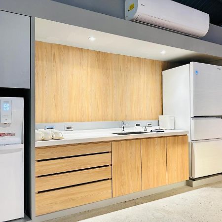Kw2 Hostel Kaohsiung Zewnętrze zdjęcie