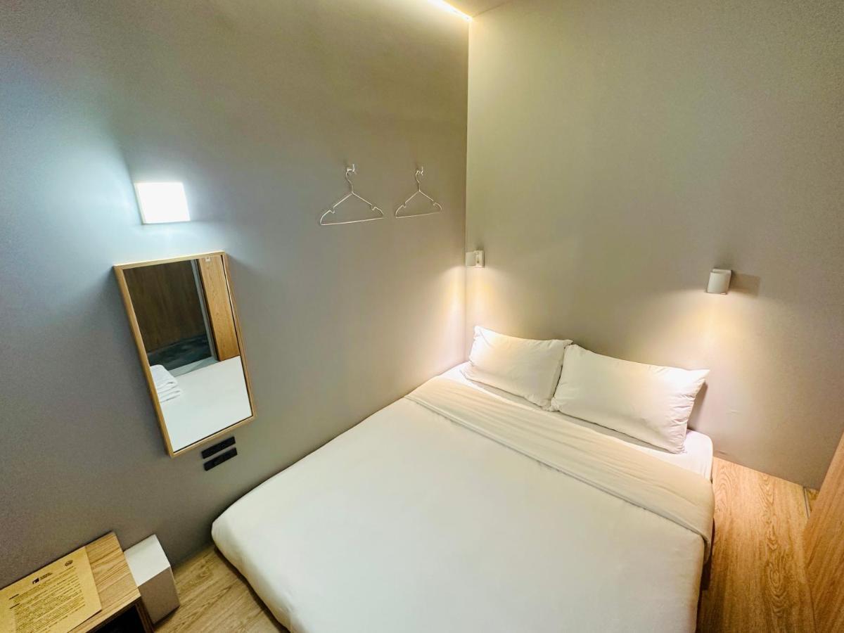 Kw2 Hostel Kaohsiung Zewnętrze zdjęcie