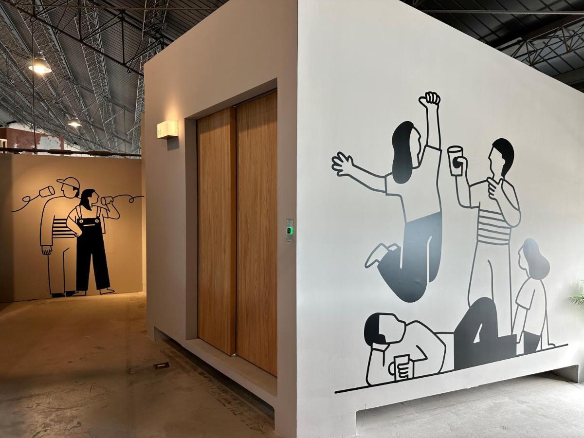 Kw2 Hostel Kaohsiung Zewnętrze zdjęcie