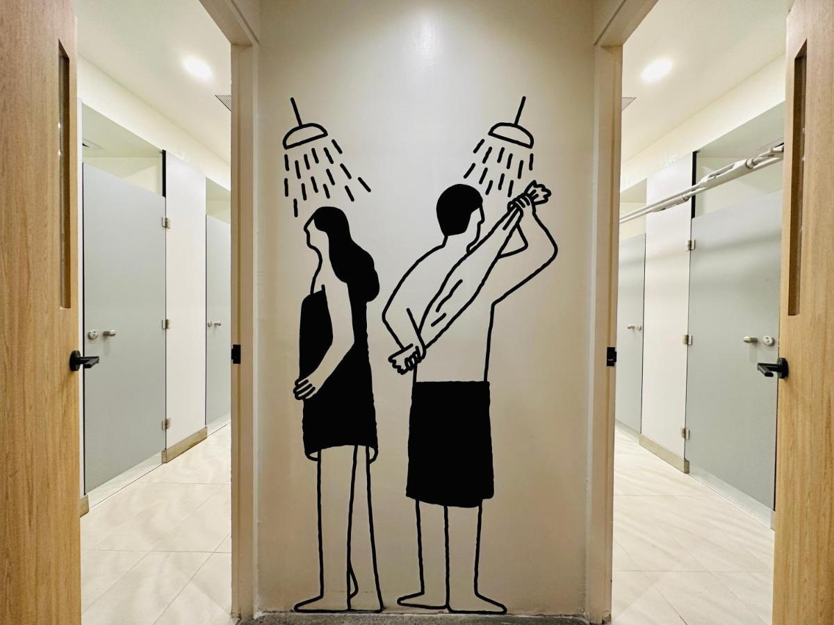 Kw2 Hostel Kaohsiung Zewnętrze zdjęcie