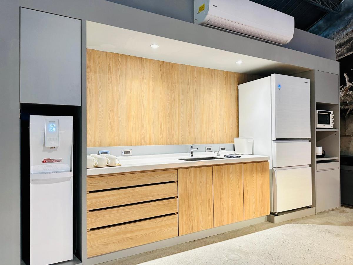 Kw2 Hostel Kaohsiung Zewnętrze zdjęcie